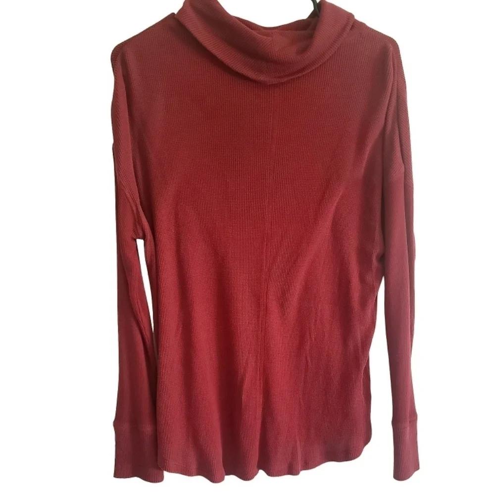 Sanctuary Top Red Waffle Knit Womens M Sweater Minimalistic Turtleneck Pullover